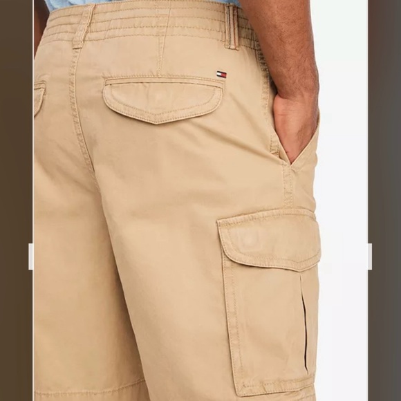 Tommy Hilfiger Men's Essential 10" Solid Cargo Shorts in Khaki Size 30 - Picture 3 of 10